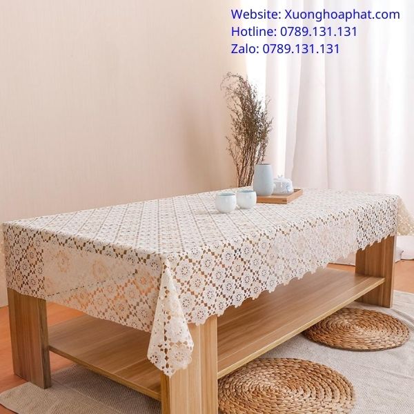 Khăn Trải Bàn Gỗ Phòng Khách: Biến Bàn Trà Thành Điểm Nhấn Sang Mà Vẫn Dễ Dùng 1 Hoa phat 4