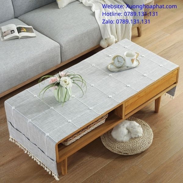 Khăn Trải Bàn Gỗ Phòng Khách: Biến Bàn Trà Thành Điểm Nhấn Sang Mà Vẫn Dễ Dùng 2 Khăn Trải Bàn Gỗ Phòng Khách