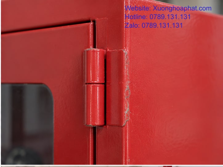 Bảo Trì Tủ PCCC: Ghi Nhận Hư Hỏng Để Quyết Định Sửa Thay 3 Bản lề và mép cánh tủ PCCC cần ghi nhận hiện trạng