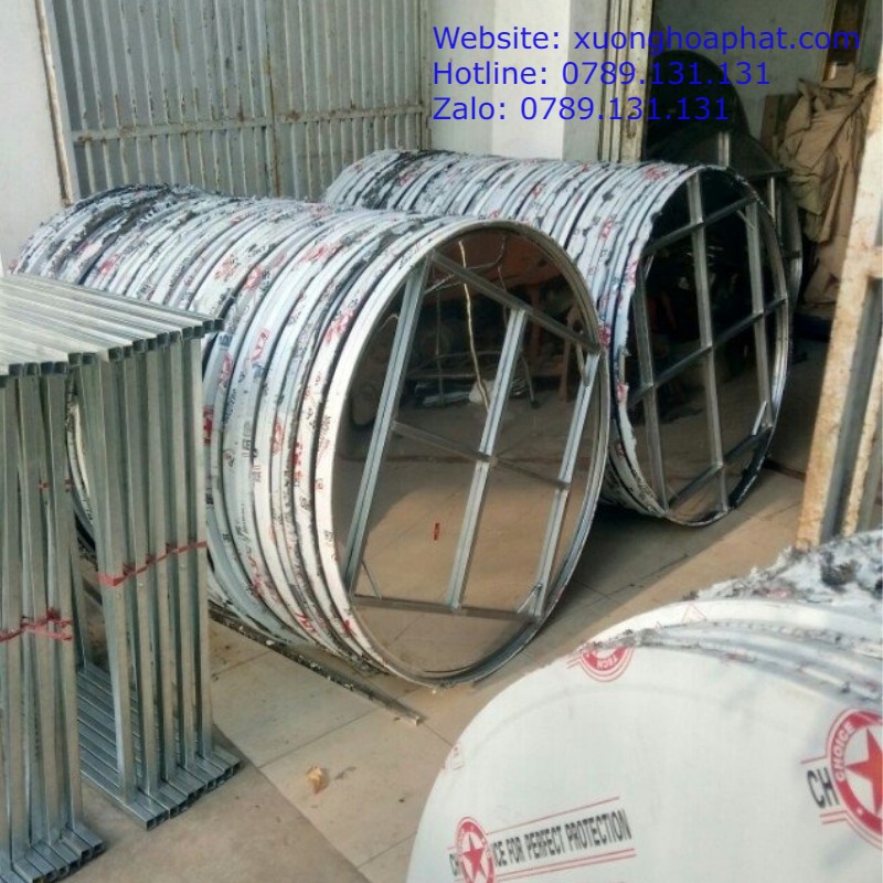 bàn tròn inox chân rời