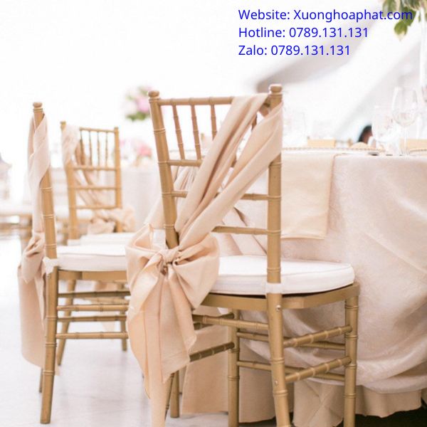 cách cột nơ ghế