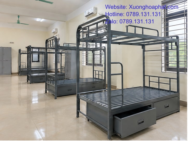 Cách Chọn Giường Tầng Có Ngăn Kéo Quân Đội 2 Giường tầng có ngăn kéo quân đội trong phòng lưu trú tập thể