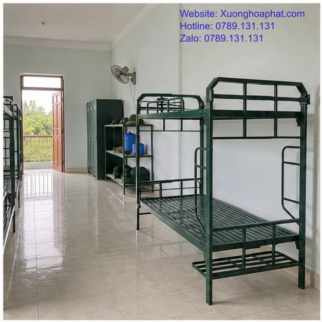 Giường Tầng Công Nhân Kiểu Quân Đội Có Phù Hợp Không? 2 Giường tầng công nhân kiểu quân đội trong phòng lưu trú