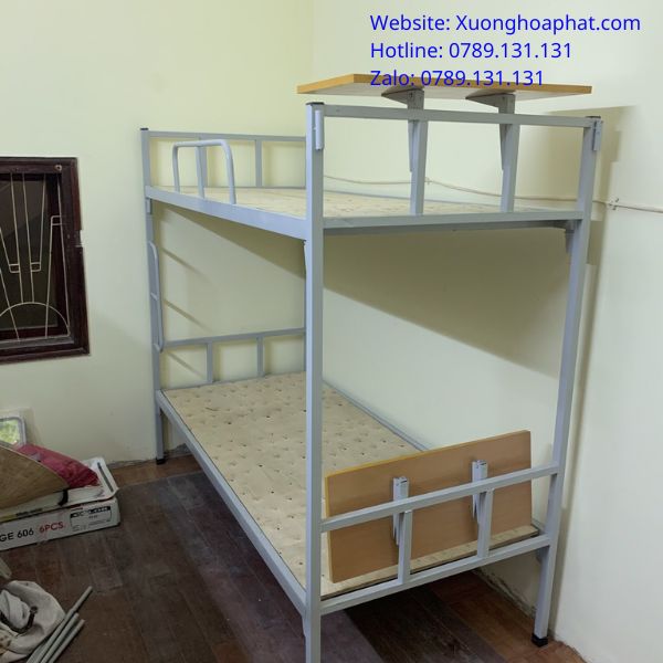 giường tầng sắt có bàn học