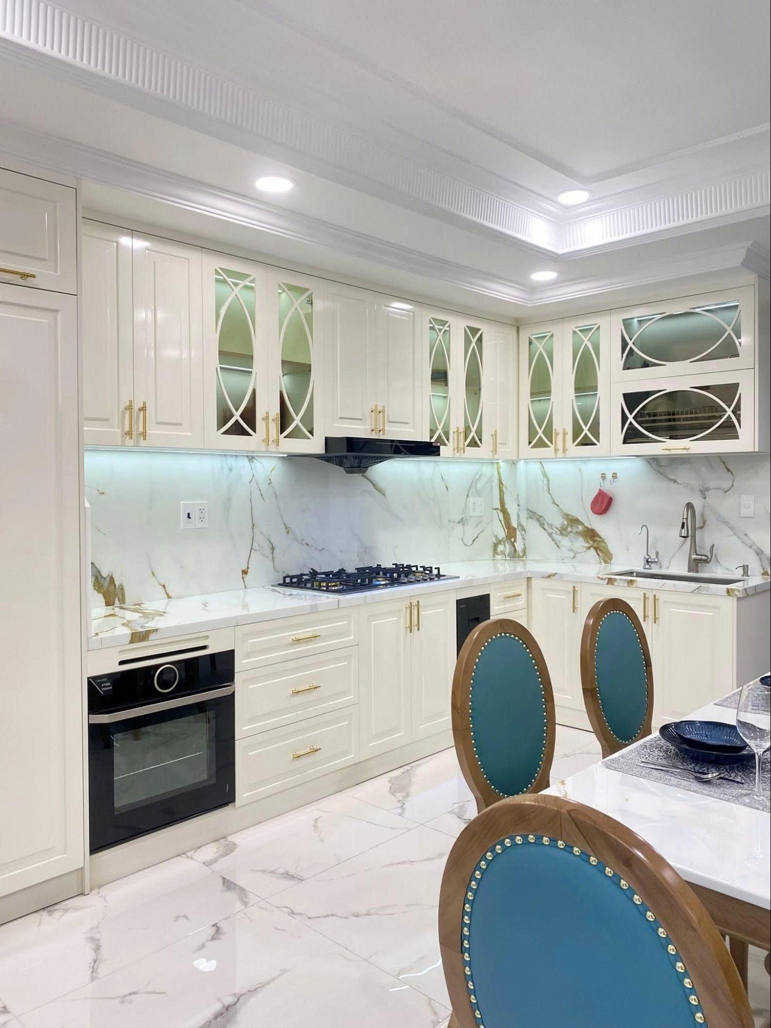 Có Nên Làm Tủ Bếp Trên Không? Đánh Giá Ưu Nhược Điểm Và Lưu Ý Khi Thi Công 4 Tủ bếp Melamine