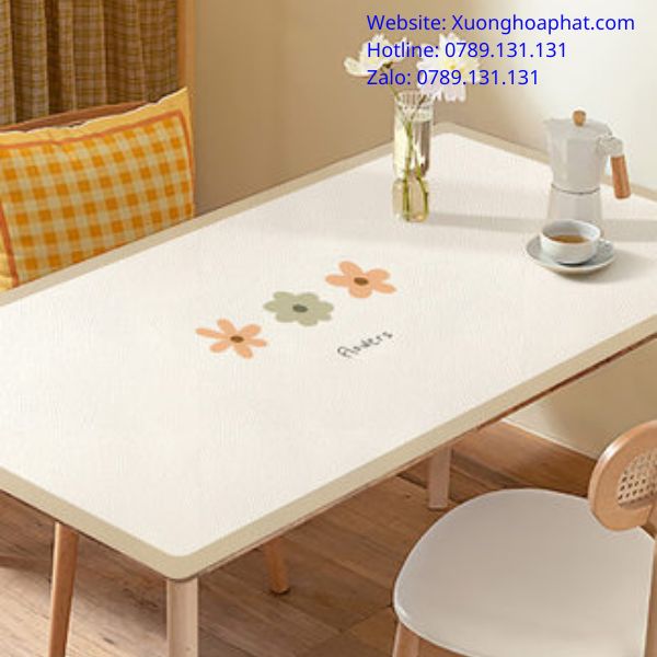 Khăn Trải Bàn Chống Thấm Nước: Chọn Đúng Loại Để Dễ Lau, Không Thấm Và Dùng Bền 2 khăn trải bàn chống thấm nước