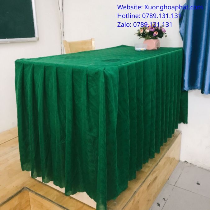 Khăn trải bàn giáo viên