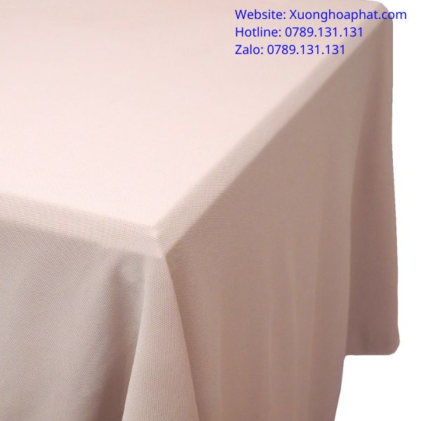 khăn trải bàn màu hồng