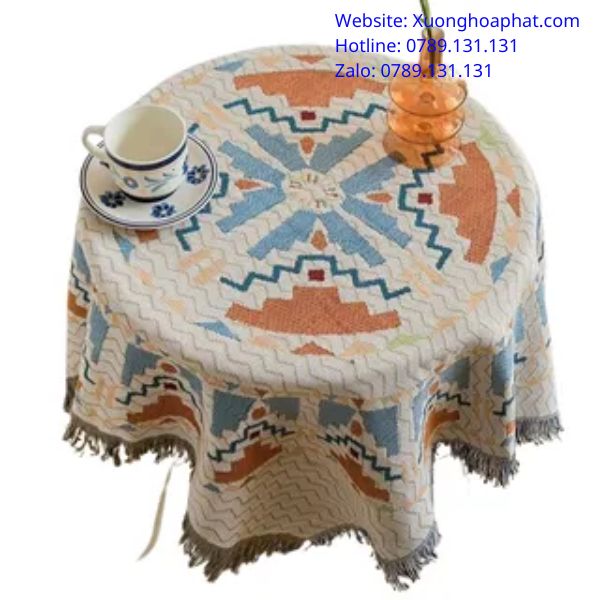 Khăn Trải Bàn Thổ Cẩm: Điểm Nhấn Bản Sắc Cho Bàn Ăn 2 khăn trải bàn thổ cẩm