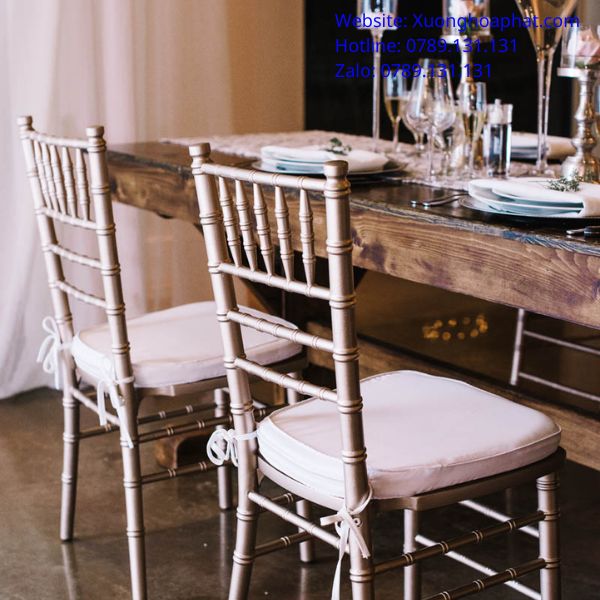 nơ ghế chiavari