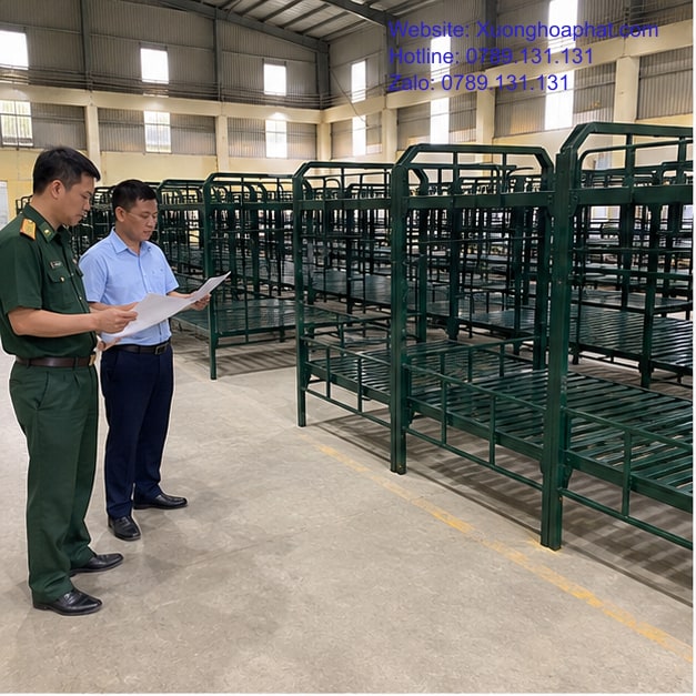 Tiếp nhận lô giường sắt quân đội để nghiệm thu