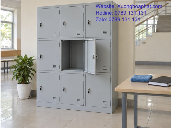 Tủ Locker Học Sinh Sinh Viên Theo Nhịp Dùng Của Trường 5 Kiểm tra ngăn tủ locker trống trước khi bàn giao cho học kỳ mới.